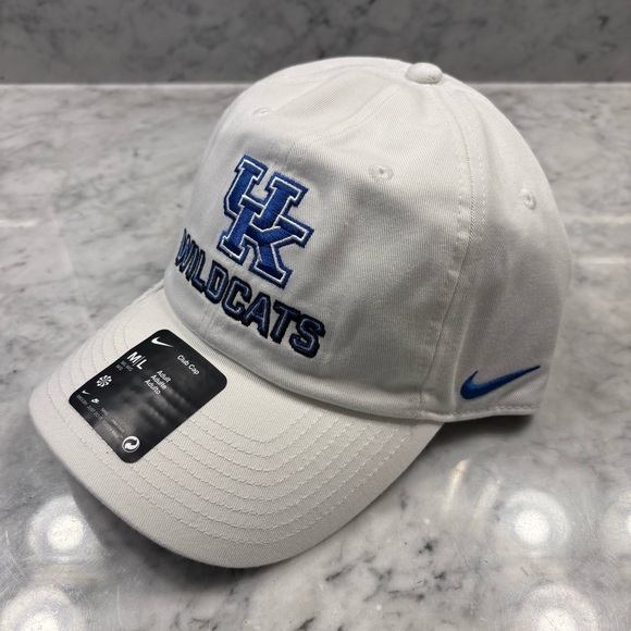 Nike Other - Kentucky Wildcats Nike On-Field Official NCAA Game Day Adjustable White Dad Hat